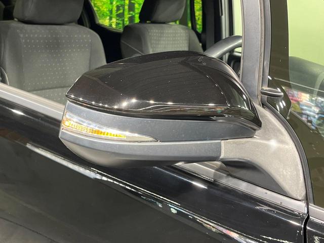 ヴォクシー ハイブリッドＶ　両側電動ドア　純正９インチナビ　バックカメラ　衝突被害軽減システム　レーダークルーズ　禁煙車　スマートキー　ＬＥＤヘッド　ビルトインＥＴＣ　純正１５インチアルミ　車線逸脱警報　シートヒーター（60枚目）