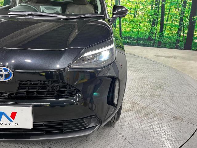 ヤリスクロス ハイブリッドＺ　全周囲カメラ　衝突被害軽減システム　レーダークルーズ　禁煙車　ハーフレザーシート　パワーシート　ドラレコ　コーナーセンサー　スマートキー　ＬＥＤヘッド　ＥＴＣ２．０　純正１８インチアルミ（12枚目）