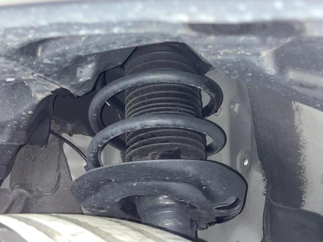 ヤリスクロス ハイブリッドＺ　全周囲カメラ　衝突被害軽減システム　レーダークルーズ　禁煙車　ハーフレザーシート　パワーシート　ドラレコ　コーナーセンサー　スマートキー　ＬＥＤヘッド　ＥＴＣ２．０　純正１８インチアルミ（20枚目）