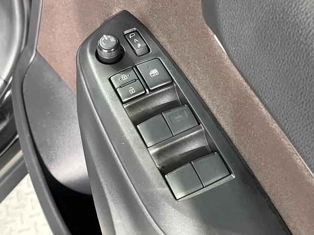 ヤリスクロス ハイブリッドＺ　全周囲カメラ　衝突被害軽減システム　レーダークルーズ　禁煙車　ハーフレザーシート　パワーシート　ドラレコ　コーナーセンサー　スマートキー　ＬＥＤヘッド　ＥＴＣ２．０　純正１８インチアルミ（39枚目）