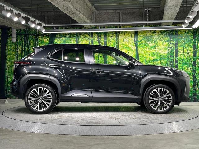 ヤリスクロス ハイブリッドＺ　全周囲カメラ　衝突被害軽減システム　レーダークルーズ　禁煙車　ハーフレザーシート　パワーシート　ドラレコ　コーナーセンサー　スマートキー　ＬＥＤヘッド　ＥＴＣ２．０　純正１８インチアルミ（62枚目）