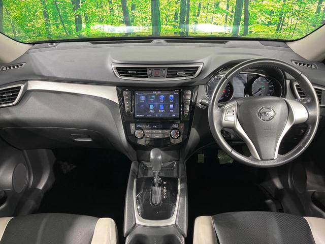 エクストレイル モード・プレミアハイブリッドエマージェンシブレーキＰ　４ＷＤ　純正ＳＤナビ　後席モニター　バックカメラ　衝突被害軽減システム　禁煙車　レザーシート　ドラレコ　スマートキー　ＬＥＤヘッド　ＥＴＣ　純正１８インチアルミ　オートライト　オートエアコン（2枚目）