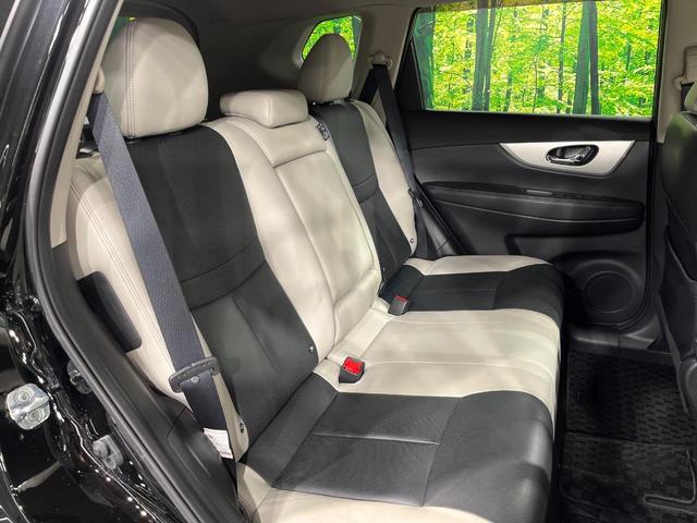 エクストレイル モード・プレミアハイブリッドエマージェンシブレーキＰ　４ＷＤ　純正ＳＤナビ　後席モニター　バックカメラ　衝突被害軽減システム　禁煙車　レザーシート　ドラレコ　スマートキー　ＬＥＤヘッド　ＥＴＣ　純正１８インチアルミ　オートライト　オートエアコン（9枚目）