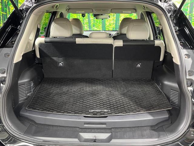 エクストレイル モード・プレミアハイブリッドエマージェンシブレーキＰ　４ＷＤ　純正ＳＤナビ　後席モニター　バックカメラ　衝突被害軽減システム　禁煙車　レザーシート　ドラレコ　スマートキー　ＬＥＤヘッド　ＥＴＣ　純正１８インチアルミ　オートライト　オートエアコン（10枚目）