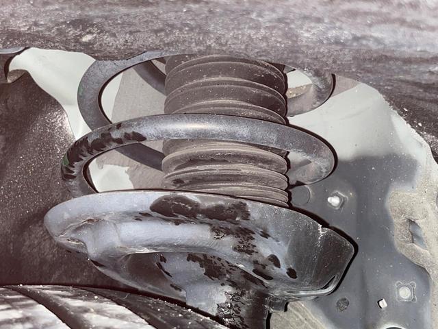 ＲＡＶ４ アドベンチャー　４ＷＤ　ＳＤナビ　バックカメラ　衝突被害軽減システム　レーダークルーズ　禁煙車　レザー調シート　前席シートエアコン　パワーシート　ドラレコ　コーナーセンサー　スマートキー　ＬＥＤヘッド（20枚目）