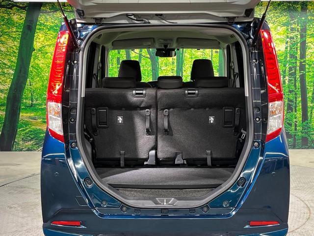 ���i�̂���������ʋ΁A���}���ɏ\���ȉ׎��X�y�[�X���m�ۂ��Ă���܂��B�Z�J���h�V�[�g��|���ƁA�傫�ȉו��̐ύڂ��\�ł���