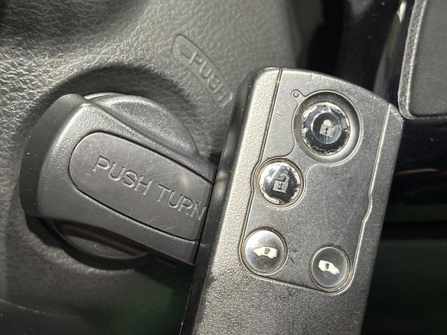 ステップワゴンスパーダ Ｚ　クールスピリット　両側電動ドア　８インチナビ　後席モニター　禁煙車　スマートキー　ＨＩＤヘッド　ビルトインＥＴＣ　クルコン　純正１５インチアルミ　オートエアコン　Ｂｌｕｅｔｏｏｔｈ　ＣＤ　フルセグ（6枚目）