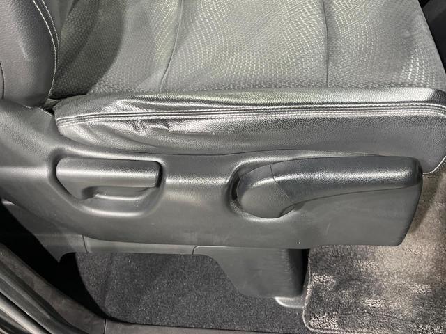 ステップワゴンスパーダ Ｚ　クールスピリット　両側電動ドア　８インチナビ　後席モニター　禁煙車　スマートキー　ＨＩＤヘッド　ビルトインＥＴＣ　クルコン　純正１５インチアルミ　オートエアコン　Ｂｌｕｅｔｏｏｔｈ　ＣＤ　フルセグ（42枚目）