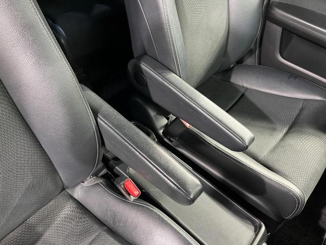 ステップワゴンスパーダ Ｚ　クールスピリット　両側電動ドア　８インチナビ　後席モニター　禁煙車　スマートキー　ＨＩＤヘッド　ビルトインＥＴＣ　クルコン　純正１５インチアルミ　オートエアコン　Ｂｌｕｅｔｏｏｔｈ　ＣＤ　フルセグ（43枚目）