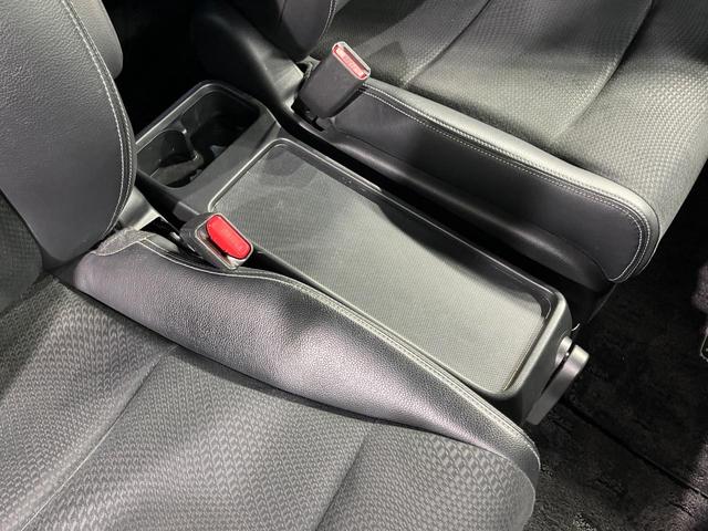 ステップワゴンスパーダ Ｚ　クールスピリット　両側電動ドア　８インチナビ　後席モニター　禁煙車　スマートキー　ＨＩＤヘッド　ビルトインＥＴＣ　クルコン　純正１５インチアルミ　オートエアコン　Ｂｌｕｅｔｏｏｔｈ　ＣＤ　フルセグ（44枚目）