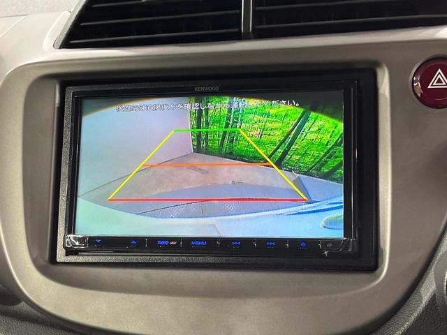 フィット Ｇ　ＭＴ車　ＳＤナビ　バックカメラ　禁煙車　ドライブレコーダー　ＥＴＣ　Ｂｌｕｅｔｏｏｔｈ　フルセグＴＶ　ＣＤ再生（5枚目）