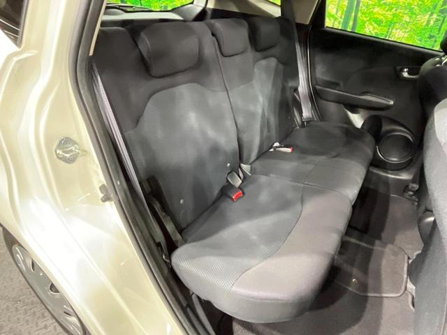 フィット Ｇ　ＭＴ車　ＳＤナビ　バックカメラ　禁煙車　ドライブレコーダー　ＥＴＣ　Ｂｌｕｅｔｏｏｔｈ　フルセグＴＶ　ＣＤ再生（9枚目）