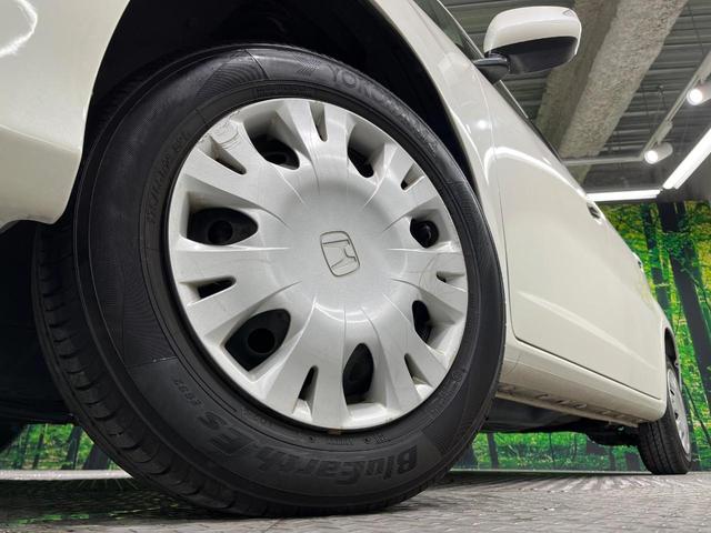 フィット Ｇ　ＭＴ車　ＳＤナビ　バックカメラ　禁煙車　ドライブレコーダー　ＥＴＣ　Ｂｌｕｅｔｏｏｔｈ　フルセグＴＶ　ＣＤ再生（13枚目）