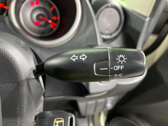 フィット Ｇ　ＭＴ車　ＳＤナビ　バックカメラ　禁煙車　ドライブレコーダー　ＥＴＣ　Ｂｌｕｅｔｏｏｔｈ　フルセグＴＶ　ＣＤ再生（28枚目）