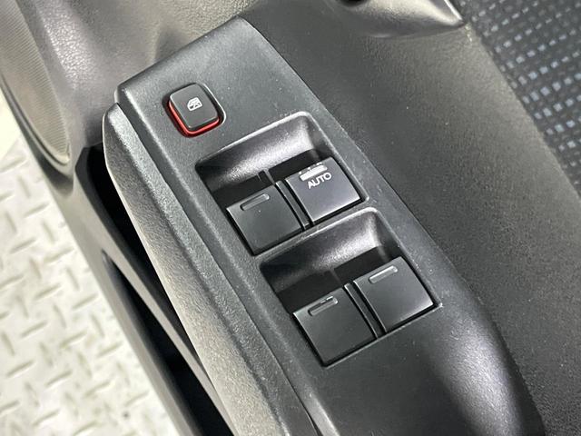 フィット Ｇ　ＭＴ車　ＳＤナビ　バックカメラ　禁煙車　ドライブレコーダー　ＥＴＣ　Ｂｌｕｅｔｏｏｔｈ　フルセグＴＶ　ＣＤ再生（35枚目）