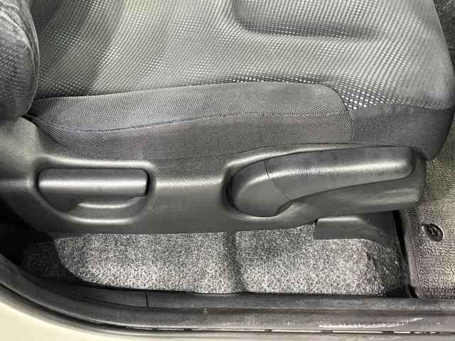 フィット Ｇ　ＭＴ車　ＳＤナビ　バックカメラ　禁煙車　ドライブレコーダー　ＥＴＣ　Ｂｌｕｅｔｏｏｔｈ　フルセグＴＶ　ＣＤ再生（36枚目）