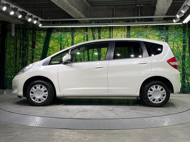 フィット Ｇ　ＭＴ車　ＳＤナビ　バックカメラ　禁煙車　ドライブレコーダー　ＥＴＣ　Ｂｌｕｅｔｏｏｔｈ　フルセグＴＶ　ＣＤ再生（53枚目）