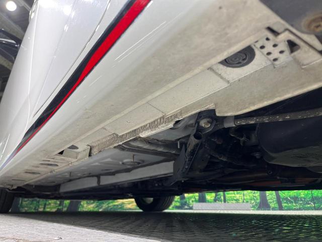 プリウスＰＨＶ Ｓナビパッケージ・ＧＲスポーツ　１１．６インチメーカーナビ　バックカメラ　衝突被害軽減システム　禁煙車　ハーフレザーシート　スマートキー　ＬＥＤヘッド　ＥＴＣ２．０　純正１８インチアルミ　車線逸脱警報　オートライト　オートエアコン（22枚目）