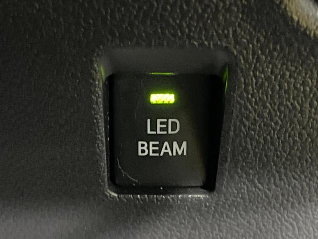 プリウスＰＨＶ Ｓナビパッケージ・ＧＲスポーツ　１１．６インチメーカーナビ　バックカメラ　衝突被害軽減システム　禁煙車　ハーフレザーシート　スマートキー　ＬＥＤヘッド　ＥＴＣ２．０　純正１８インチアルミ　車線逸脱警報　オートライト　オートエアコン（28枚目）