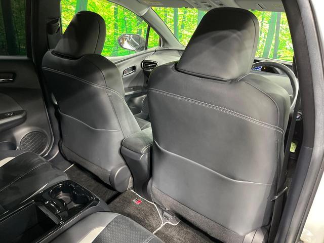 プリウスＰＨＶ Ｓナビパッケージ・ＧＲスポーツ　１１．６インチメーカーナビ　バックカメラ　衝突被害軽減システム　禁煙車　ハーフレザーシート　スマートキー　ＬＥＤヘッド　ＥＴＣ２．０　純正１８インチアルミ　車線逸脱警報　オートライト　オートエアコン（44枚目）