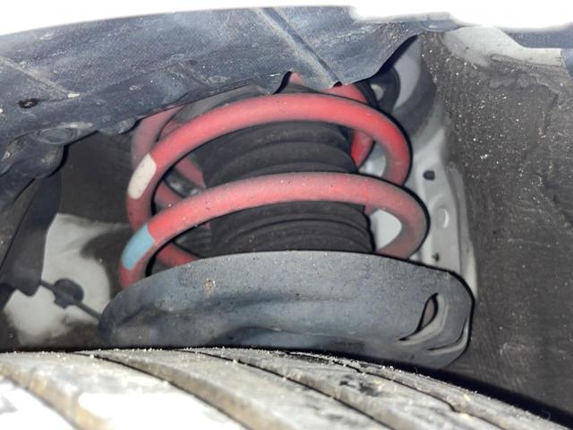 プリウスＰＨＶ Ｓナビパッケージ・ＧＲスポーツ　１１．６インチメーカーナビ　バックカメラ　衝突被害軽減システム　禁煙車　ハーフレザーシート　スマートキー　ＬＥＤヘッド　ＥＴＣ２．０　純正１８インチアルミ　車線逸脱警報　オートライト　オートエアコン（53枚目）