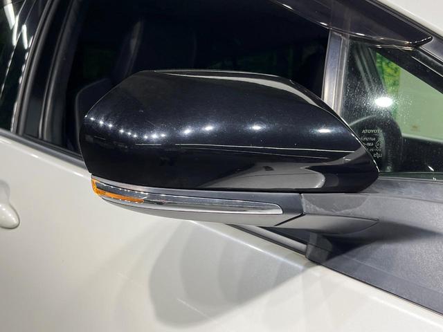 プリウスＰＨＶ Ｓナビパッケージ・ＧＲスポーツ　１１．６インチメーカーナビ　バックカメラ　衝突被害軽減システム　禁煙車　ハーフレザーシート　スマートキー　ＬＥＤヘッド　ＥＴＣ２．０　純正１８インチアルミ　車線逸脱警報　オートライト　オートエアコン（60枚目）