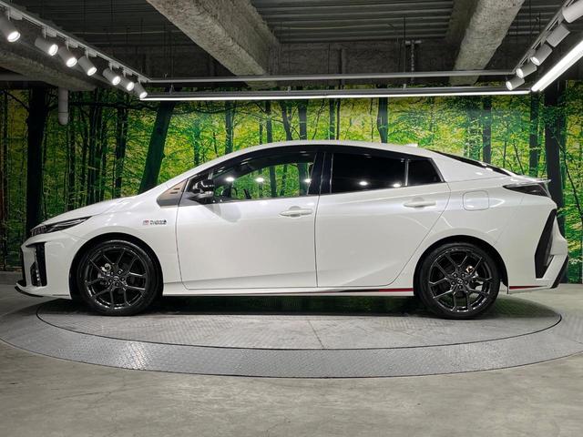 プリウスＰＨＶ Ｓナビパッケージ・ＧＲスポーツ　１１．６インチメーカーナビ　バックカメラ　衝突被害軽減システム　禁煙車　ハーフレザーシート　スマートキー　ＬＥＤヘッド　ＥＴＣ２．０　純正１８インチアルミ　車線逸脱警報　オートライト　オートエアコン（66枚目）