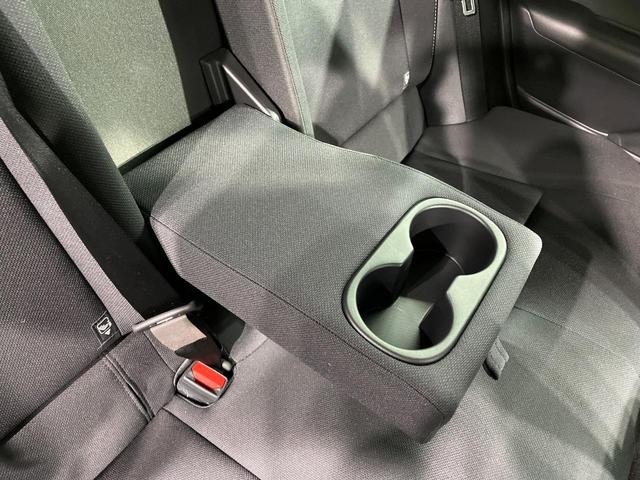 プリウス G 純正8型DA バックカメラ 衝突被害軽減システム 禁煙車 ドラレコ コーナーセンサー スマートキー LEDヘッド ビルトインETC 純正19インチアルミ オートハイビーム 車線逸脱警報 オートライト(64枚目)