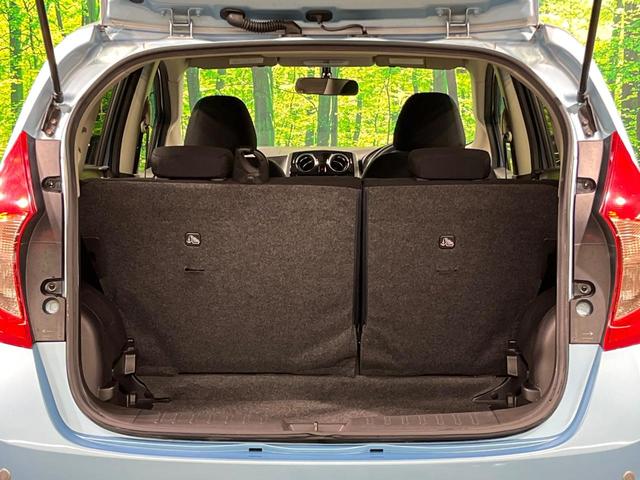 ノート Ｘ　ＤＩＧ－Ｓ　純正ＳＤナビ　バックカメラ　禁煙車　コーナーセンサー　スマートキー　ＬＥＤヘッド　ＥＴＣ　オートエアコン　ＣＤ　地デジ（10枚目）
