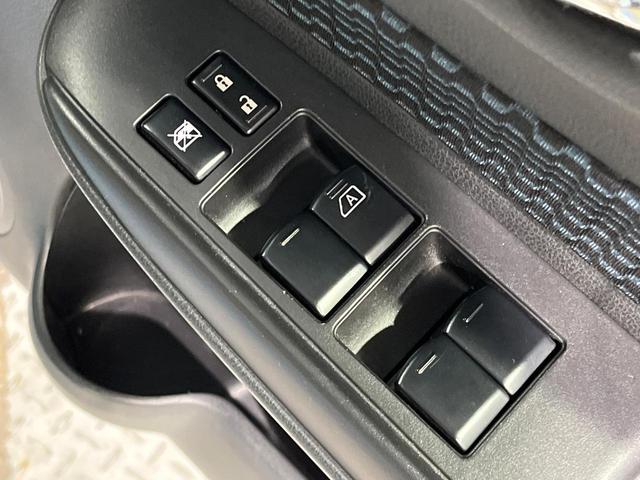 ノート Ｘ　ＤＩＧ－Ｓ　純正ＳＤナビ　バックカメラ　禁煙車　コーナーセンサー　スマートキー　ＬＥＤヘッド　ＥＴＣ　オートエアコン　ＣＤ　地デジ（47枚目）