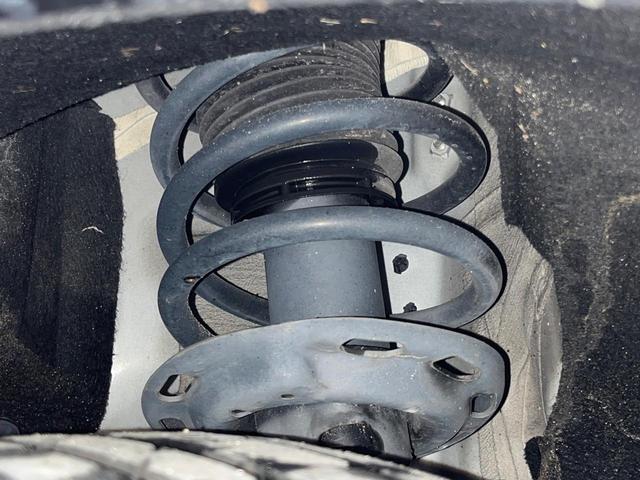 ヴェゼル ハイブリッドＸ　バックカメラ　衝突被害軽減システム　禁煙車　ドラレコ　スマートキー　ＬＥＤヘッド　ビルトインＥＴＣ　純正１６インチアルミ　車線逸脱警報　オートライト　オートエアコン　ＣＤ　フルセグ　ＬＥＤフォグ（20枚目）