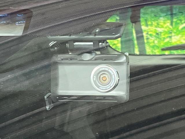 ヴェゼル ハイブリッドＸ　バックカメラ　衝突被害軽減システム　禁煙車　ドラレコ　スマートキー　ＬＥＤヘッド　ビルトインＥＴＣ　純正１６インチアルミ　車線逸脱警報　オートライト　オートエアコン　ＣＤ　フルセグ　ＬＥＤフォグ（59枚目）