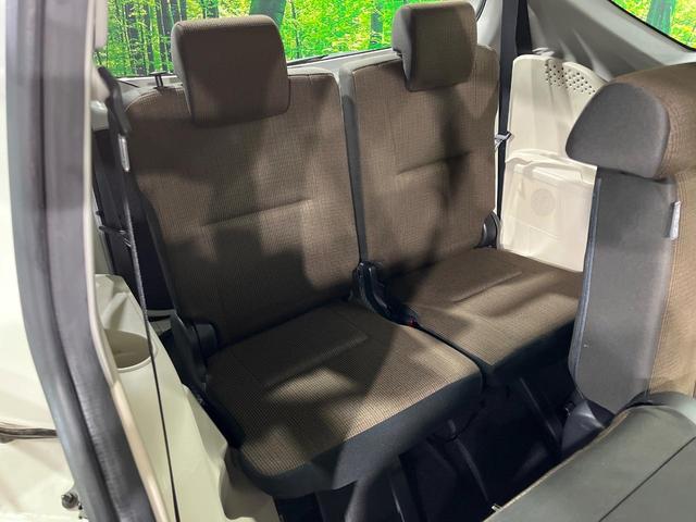 シエンタ ハイブリッドＧ　両側電動ドア　純正ＳＤナビ　バックカメラ　衝突被害軽減システム　シートヒーター　ドラレコ　コーナーセンサー　スマートキー　ＬＥＤヘッド　ビルトインＥＴＣ　純正１５インチアルミ　オートハイビーム（10枚目）