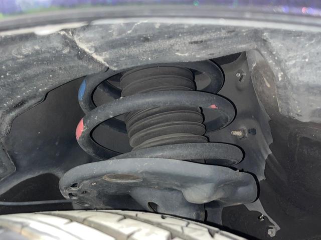 ハリアー プレミアム　モデリスタエアロ　メーカー９インチナビ　シーケンシャルＬＥＤヘッドランプ　バックカメラ　レーダークルーズ　禁煙車　ハーフレザーシート　パワーシート　スマートキー　コーナーセンサー（20枚目）