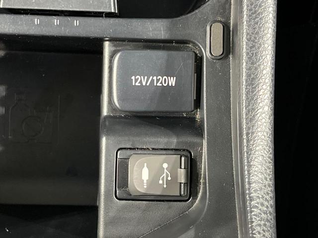 ハリアー プレミアム　モデリスタエアロ　メーカー９インチナビ　シーケンシャルＬＥＤヘッドランプ　バックカメラ　レーダークルーズ　禁煙車　ハーフレザーシート　パワーシート　スマートキー　コーナーセンサー（39枚目）