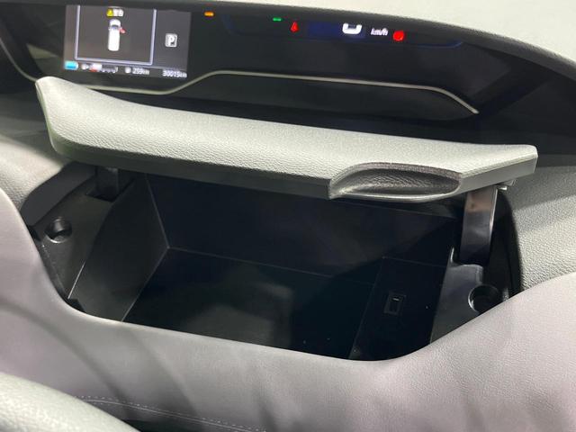 セレナ e-パワー ハイウェイスターV 両側電動ドア 純正10型ナビ 後席モニター 全周囲カメラ 衝突被害軽減システム レーダークルーズ ドラレコ コーナーセンサー スマートキー LEDヘッド ビルトインETC 純正16インチアルミ(69枚目)