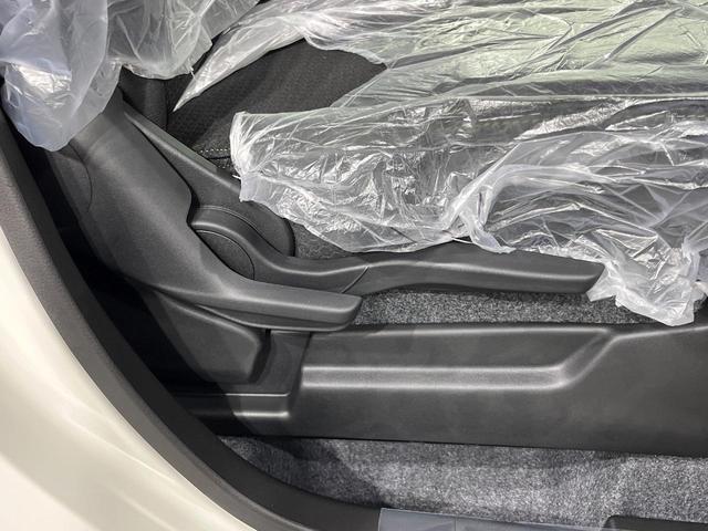 ハスラー タフワイルド 届出済未使用車 衝突軽減 レーダークルーズ コーナーセンサー スマートキー ルーフレール 純正15インチアルミ オートライト オートエアコン LEDフォグ(35枚目)