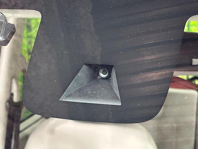 �y�O�H��-�`�����������z���s���ɑO���̎ԗ�����F�����A�Փ˂������Ȏ��͌x��ƃu���[�L�ŏՓˉ���Ɣ�Q�y�����A�V�X�g�B�����S�Ƀh���C�u�����y���݂��������܂��B