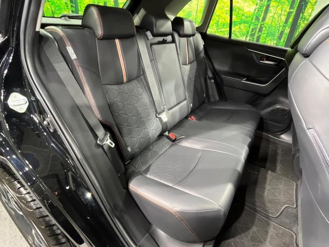 ＲＡＶ４ アドベンチャー　４ＷＤ　ＳＤナビ　バックカメラ　衝突被害軽減システム　レーダークルーズ　パワーシート　コーナーセンサー　スマートキー　ＬＥＤヘッド　ビルトインＥＴＣ　純正１９インチアルミ　オートハイビーム（9枚目）