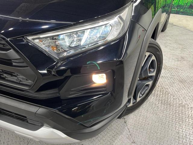 ＲＡＶ４ アドベンチャー　４ＷＤ　ＳＤナビ　バックカメラ　衝突被害軽減システム　レーダークルーズ　パワーシート　コーナーセンサー　スマートキー　ＬＥＤヘッド　ビルトインＥＴＣ　純正１９インチアルミ　オートハイビーム（12枚目）