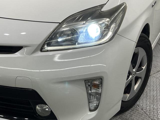 プリウス Ｓ　純正ＳＤナビ　バックカメラ　ドラレコ　スマートキー　ＨＩＤヘッド　ビルトインＥＴＣ　純正１５インチアルミ　オートライト　オートエアコン　Ｂｌｕｅｔｏｏｔｈ　ＣＤ　フルセグ　ＨＩＤフォグ（12枚目）