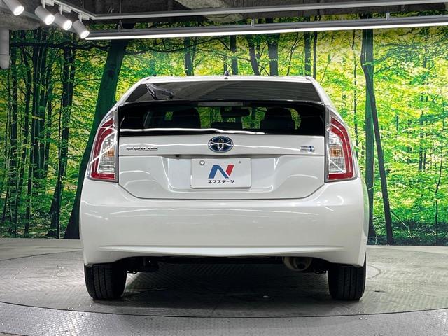 プリウス Ｓ　純正ＳＤナビ　バックカメラ　ドラレコ　スマートキー　ＨＩＤヘッド　ビルトインＥＴＣ　純正１５インチアルミ　オートライト　オートエアコン　Ｂｌｕｅｔｏｏｔｈ　ＣＤ　フルセグ　ＨＩＤフォグ（15枚目）