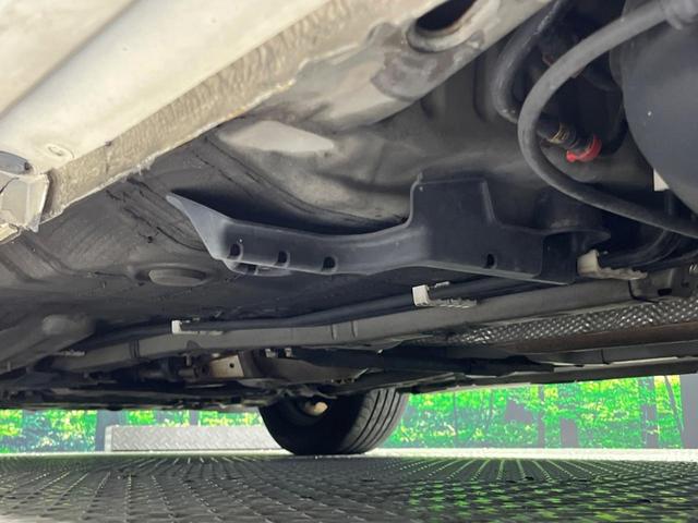 プリウス Ｓ　純正ＳＤナビ　バックカメラ　ドラレコ　スマートキー　ＨＩＤヘッド　ビルトインＥＴＣ　純正１５インチアルミ　オートライト　オートエアコン　Ｂｌｕｅｔｏｏｔｈ　ＣＤ　フルセグ　ＨＩＤフォグ（22枚目）