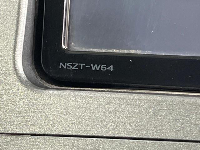 プリウス Ｓ　純正ＳＤナビ　バックカメラ　ドラレコ　スマートキー　ＨＩＤヘッド　ビルトインＥＴＣ　純正１５インチアルミ　オートライト　オートエアコン　Ｂｌｕｅｔｏｏｔｈ　ＣＤ　フルセグ　ＨＩＤフォグ（35枚目）