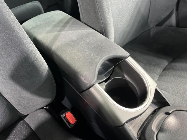 プリウス Ｓ　純正ＳＤナビ　バックカメラ　ドラレコ　スマートキー　ＨＩＤヘッド　ビルトインＥＴＣ　純正１５インチアルミ　オートライト　オートエアコン　Ｂｌｕｅｔｏｏｔｈ　ＣＤ　フルセグ　ＨＩＤフォグ（48枚目）