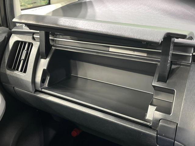 プリウス Ｓ　純正ＳＤナビ　バックカメラ　ドラレコ　スマートキー　ＨＩＤヘッド　ビルトインＥＴＣ　純正１５インチアルミ　オートライト　オートエアコン　Ｂｌｕｅｔｏｏｔｈ　ＣＤ　フルセグ　ＨＩＤフォグ（50枚目）