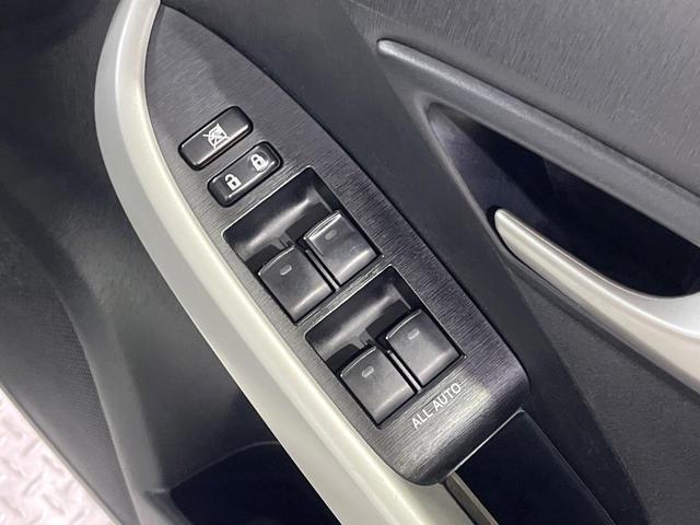 プリウス Ｓ　純正ＳＤナビ　バックカメラ　ドラレコ　スマートキー　ＨＩＤヘッド　ビルトインＥＴＣ　純正１５インチアルミ　オートライト　オートエアコン　Ｂｌｕｅｔｏｏｔｈ　ＣＤ　フルセグ　ＨＩＤフォグ（61枚目）