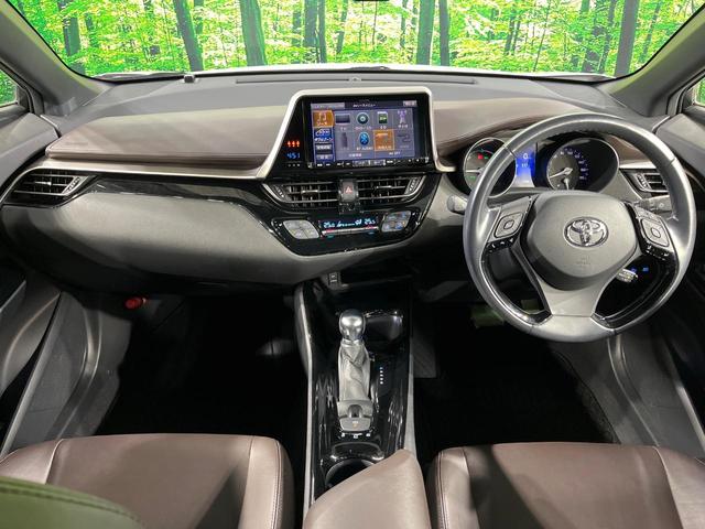 Ｃ－ＨＲ Ｇ　ＳＤナビ　バックカメラ　衝突被害軽減システム　レーダークルーズ　禁煙車　ハーフレザーシート　コーナーセンサー　スマートキー　ＬＥＤヘッド　ＥＴＣ　純正１８インチアルミ　オートハイビーム　車線逸脱警報（2枚目）