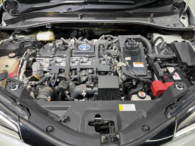 Ｃ－ＨＲ Ｇ　ＳＤナビ　バックカメラ　衝突被害軽減システム　レーダークルーズ　禁煙車　ハーフレザーシート　コーナーセンサー　スマートキー　ＬＥＤヘッド　ＥＴＣ　純正１８インチアルミ　オートハイビーム　車線逸脱警報（18枚目）