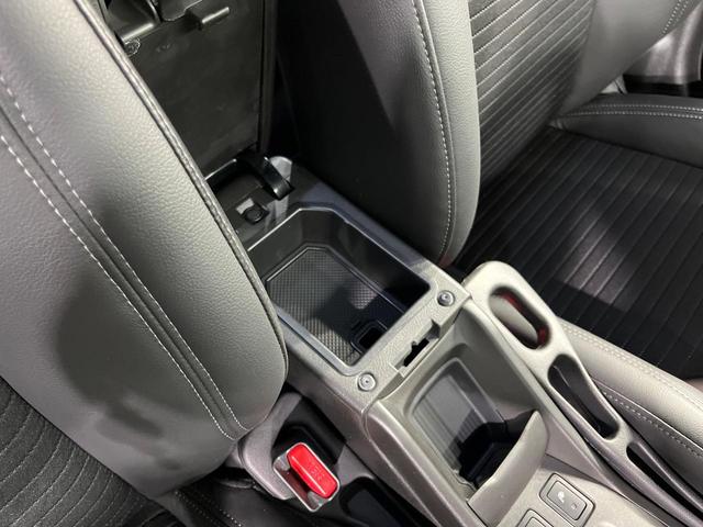 フロンクス ベースグレード 全周囲カメラ 衝突被害軽減システム レザーシート ドラレコ コーナーセンサー スマートキー LEDヘッド ETC 純正16インチアルミ 車線逸脱警報 オートライト オートエアコン Bluetooth(46枚目)